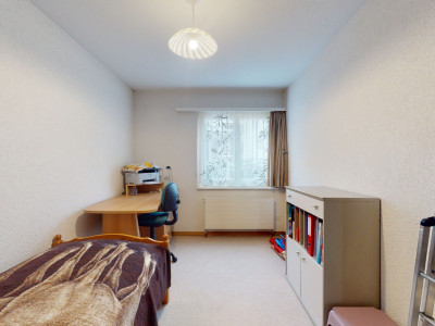 Gepflegte 3.5-Zimmer Gartenwohnung mit Garage & Parkplatz image 8