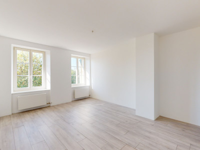 Magnifique appartement avec jardin dans lancien château ! image 8