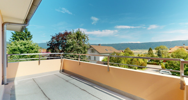 Joli duplex avec cachet, 2 balcons et jardin privatif avec terrasse image 1