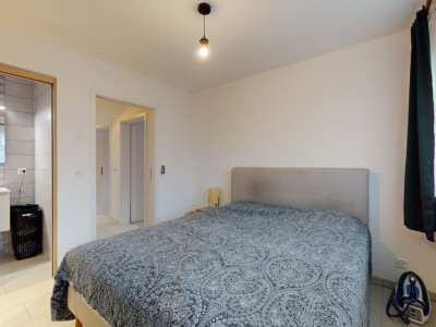 Magnifique appartement de 4,5 pcs avec grand jardin au calme à Servion image 9