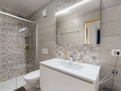 Magnifique appartement de 4,5 pcs avec grand jardin au calme à Servion image 11