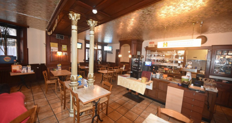 Hôtel restaurant au centre de Colombier image 3
