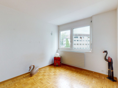 A saisir : Proche de toutes commodités avec vue sur la Thielle ! image 9