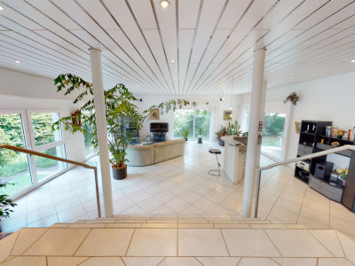 Einzigartiges Einfamilienhaus mit Aufzug und tollem Garten image 3