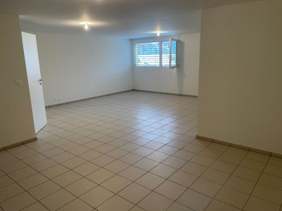 A vendre bureau de 45m² sur la commune de Rossens image 3