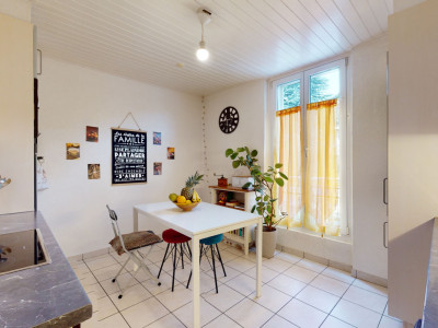 Appartement avec beaucoup de cachet à proximité de la gare de Peseux image 4