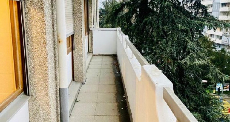 Appartement de 4 pièces avec balcon à Champel image 1