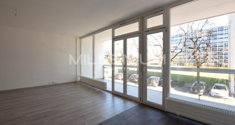 Bel appartement à Meyrin avec balcon image 2