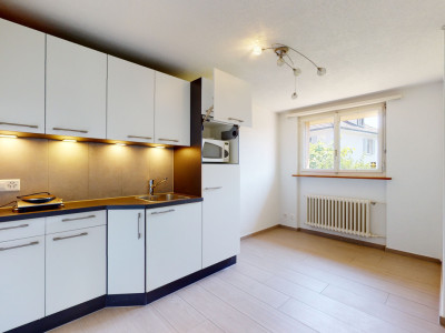 Helle Wohnung mit Balkon und Aussicht, VERKAUFT MIT ADDITIONAL STUDIO image 2