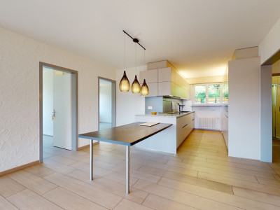 Helle Wohnung mit Balkon und Aussicht, VERKAUFT MIT ADDITIONAL STUDIO image 5