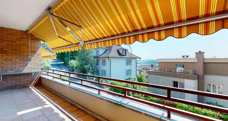 Helle Wohnung mit Balkon und Aussicht, VERKAUFT MIT ADDITIONAL STUDIO image 3