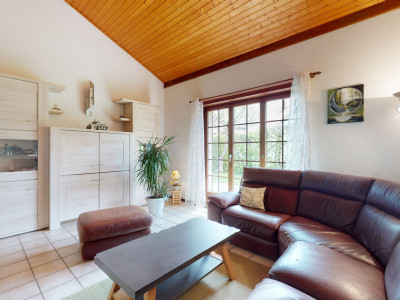 Charmante & spacieuse villa avec beau jardin à 20 minutes de Neuchâtel image 5