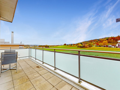 Helle 5.5-Zimmer-Attikawohnung mit Seesicht image 2