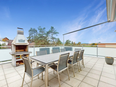 Helle 5.5-Zimmer-Attikawohnung mit Seesicht image 3