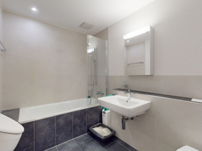 Helle 5.5-Zimmer-Attikawohnung mit Seesicht image 10