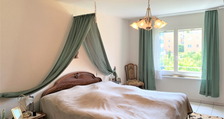 grosszügige 4.5 Zimmer Wohnung an bester Lage image 2