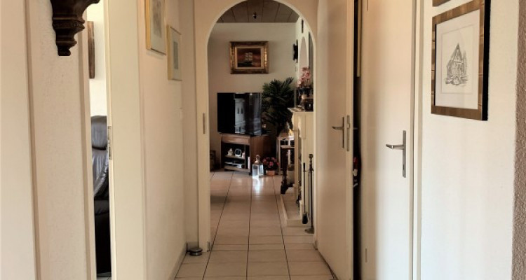 grosszügige 4.5 Zimmer Wohnung an bester Lage image 4