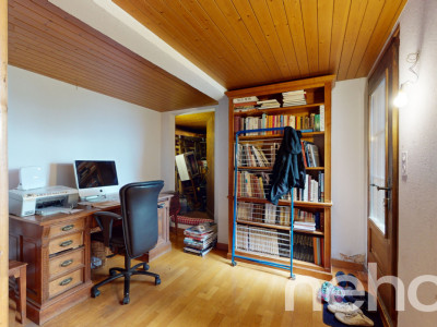 Charmant chalet disposant de beaux volumes et de spacieux extérieurs image 11