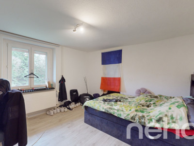 Maison avec 1 local commercial à transformer et 1 appartement rénové ! image 9