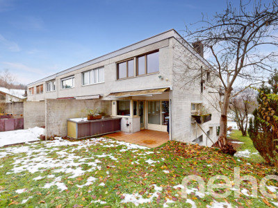 5.5-Zimmer Reiheneckhaus mit fantastischer Aussicht ins Grüne image 3