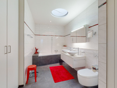 Neuwertige 5.5-Zimmer-Attikawohnung mit Sicht ins Grüne image 8