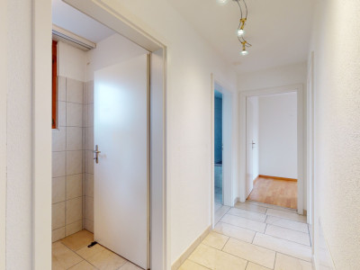 Helle 4.5-Zimmerwohnung mit funktionaler Raumaufteilung image 6