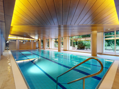 A few steps from Trembley park in the UN district image 3