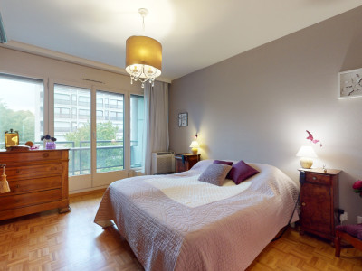 A few steps from Trembley park in the UN district image 5