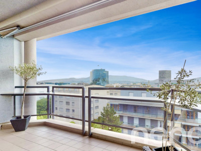 A few steps from Trembley park in the UN district image 10