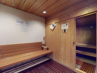 A few steps from Trembley park in the UN district image 11