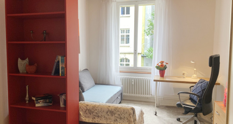 Furnished shared room in a top location near the Rhine image 8
